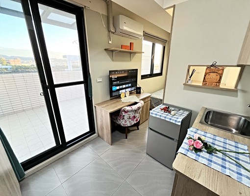 大里電梯套房👍陽台流理台💯機車位❇️租屋補助【加賴聯絡】 - Image 1