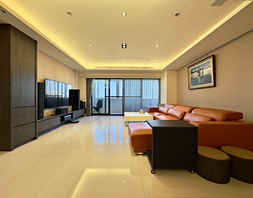 北屯梅川🔥高質感裝潢大三房車位‼️家具電全含‼️ - Image 2