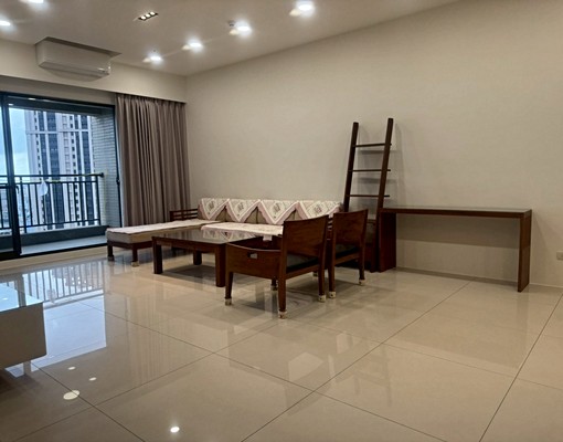 峰華苑.首租四房.視野廣.外商最愛 - Image 2