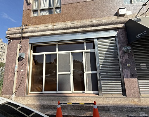 獨家牛埔商圈臨15米路大面寬|各業首選黃金店 - Image 1