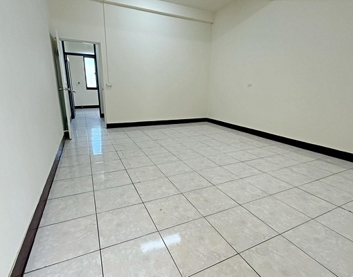 可租補!長租家具可談!沙鹿❤️全新整理透天店住緊鄰中山路學區 - Image 5