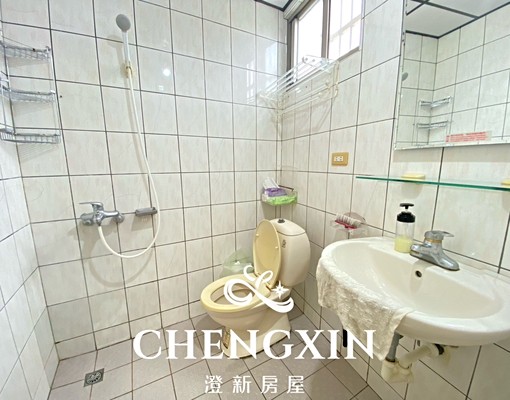 可養一隻貓/限女性/可租補報稅/包裹代收/洗澡用瓦斯/有電梯 - Image 4