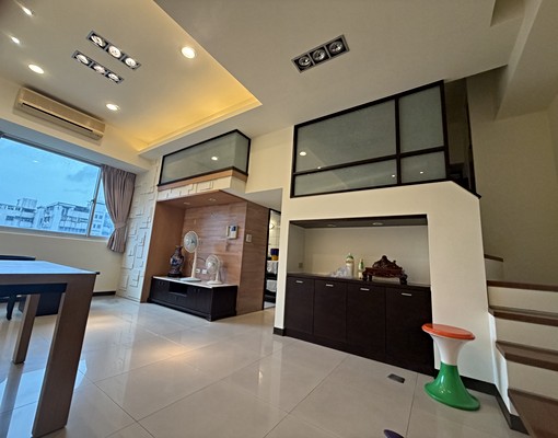 🔥挑高時尚機能宅🔥小巨蛋站5分鐘、延吉街旁、機能超強 - Image 1