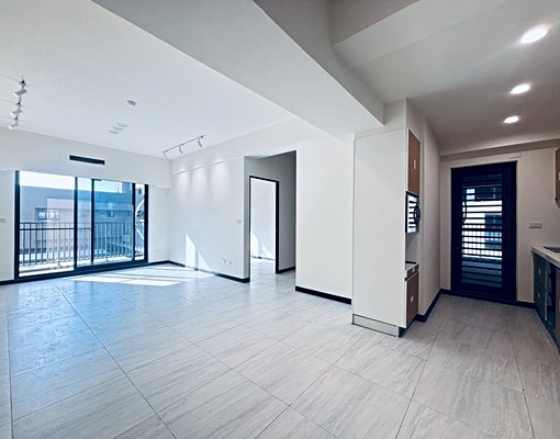 你沒看過的U型陽台❓良勳森悅三房平車含管可租補 - Image 1