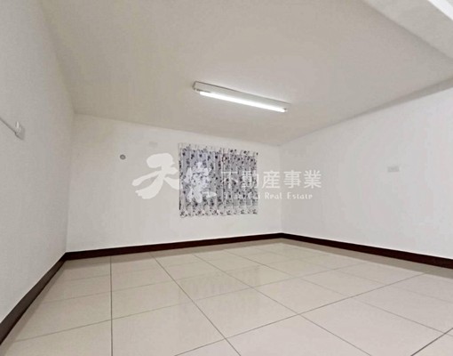 近鳳山火車站住辦合一騎樓透天 - Image 6