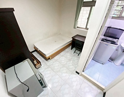 近捷運板新◆超值套房◆採光皆有窗★獨洗 - Image 1