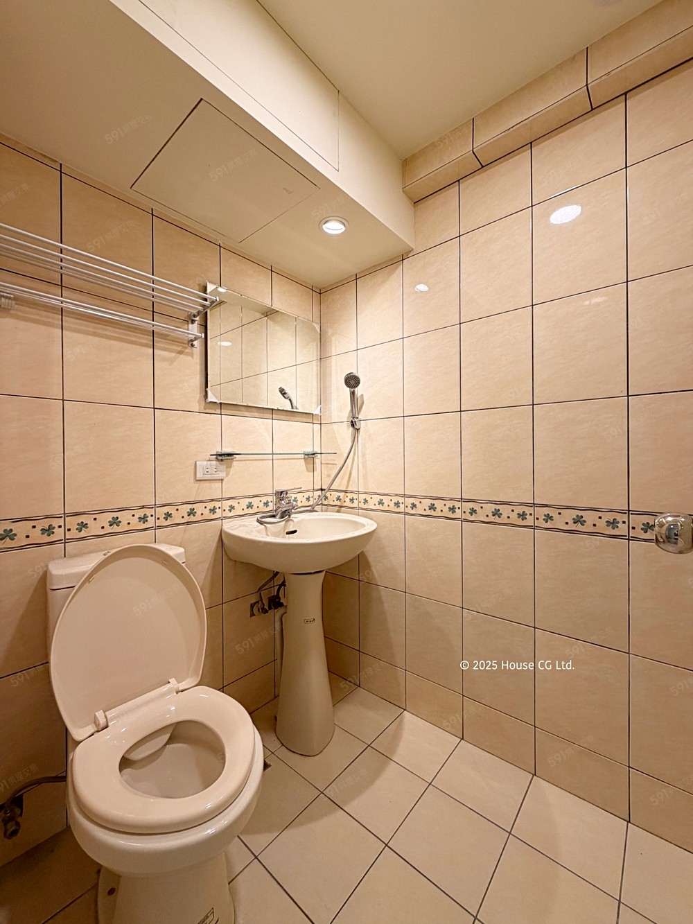 601衛浴，602衛浴也長一樣