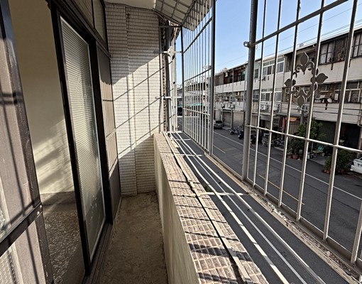 4分鐘到高鐵台中站!黎明南光路口近烏日火車站烏日啤酒廠透天厝 - Image 11