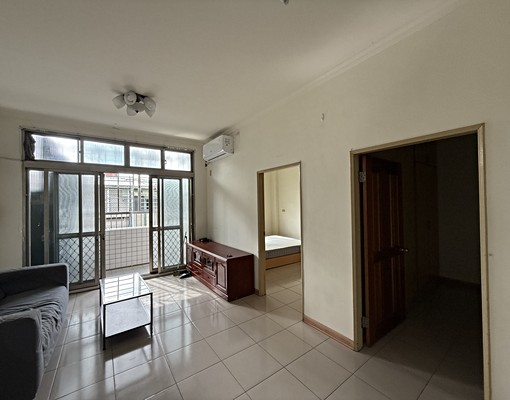 板橋五鐵共構車站二房二廳整層出租 - Image 1