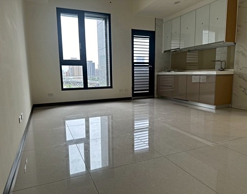 三重新成屋兩房加車(可租補) - Image 2