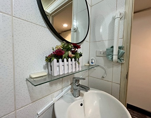 🏠北門🌟溫馨小宅🌟包裹垃圾代收🌟台水電🌟對外窗 - Image 11