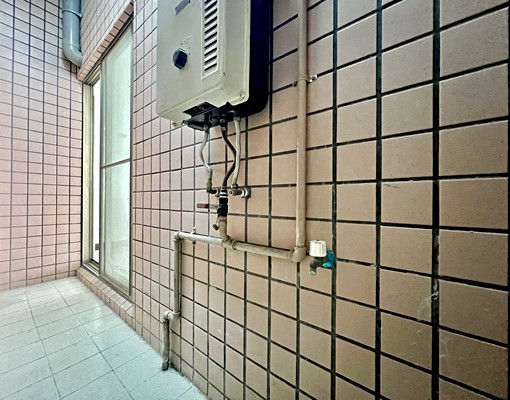 詩姐⚡左營高鐵｜華夏榮總霞海商圈｜三房臨路黃金樓店 - Image 6