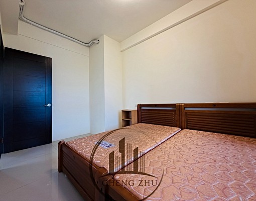 東區秀泰🔥湖濱新綻✨超大三房平車💎可寵物戶籍租補 - Image 8