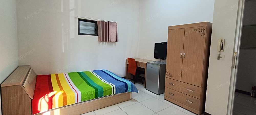 冰箱、電視、冷氣全具備