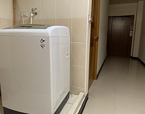 稀有東山商圈十期豪宅電梯套房(限女生) - Image 15