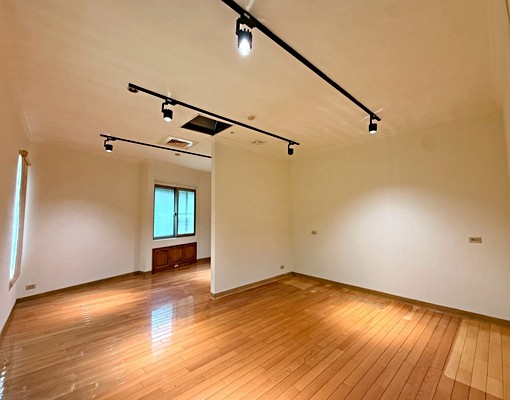 正對惠來公園滿滿樹海超大整層電梯住家辦公兩用附二車位 - Image 9