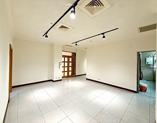 正對惠來公園滿滿樹海超大整層電梯住家辦公兩用附二車位 - Image 14