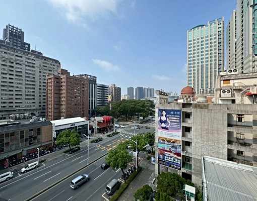 博愛香榭|R14巨蛋站|可全屋家具電|大兩房車位 - Image 13