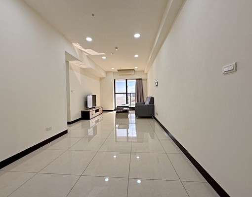 租-高大特區文陽景漾三房平車(可租補) - Image 2