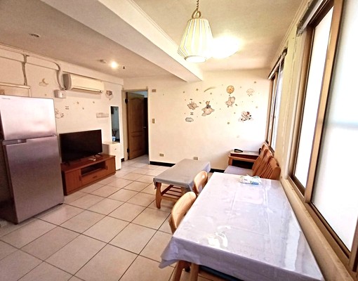 大有路商圈中日西武超美一房一廳景觀大套房可租補 - Image 3