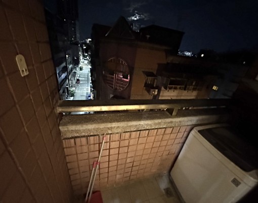 近逢甲商圈與新光遠百交通方便(台水電) - Image 10