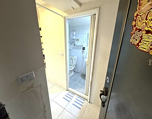 近逢甲商圈與新光遠百交通方便(台水電) - Image 7