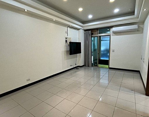 中平華廈3房一樓 - Image 1