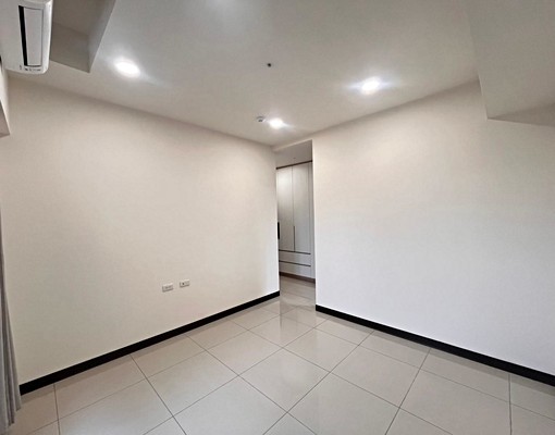 📣中路【一品硯3房車】新裝潢/傢俱電全配 - Image 11