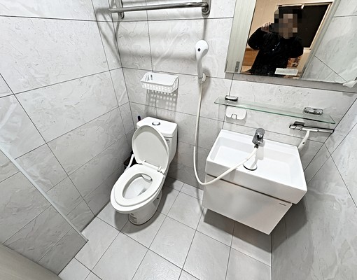 忠孝公園【超值租案】免爬高★對外窗★獨立衛浴 - Image 2