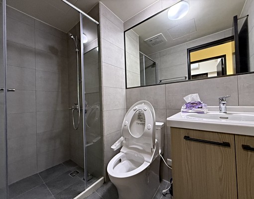 中路區大露台三房車含管理費全新裝潢 - Image 8