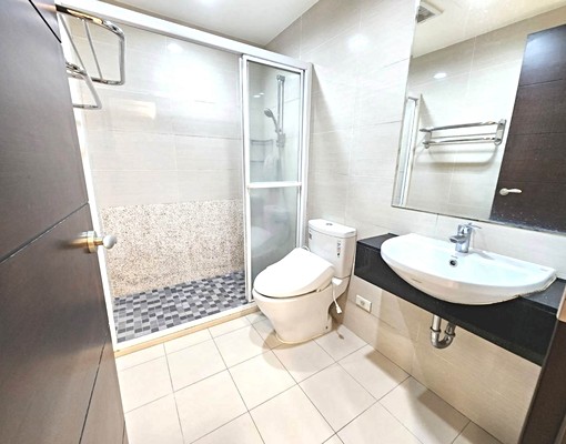 可租補入戶籍~電梯2房可直接入住~有1機車位使用~百萬裝潢 - Image 14