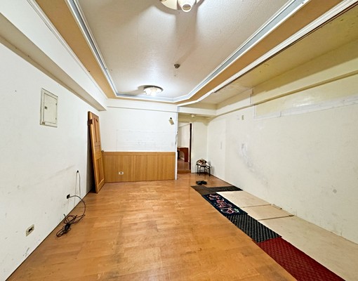 可租補,獨立臥室、客廳、有流理臺 - Image 2