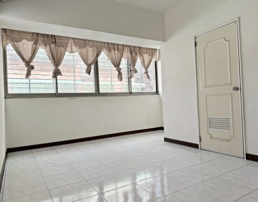 仁愛路秀峰庭電梯3房車位 - Image 3