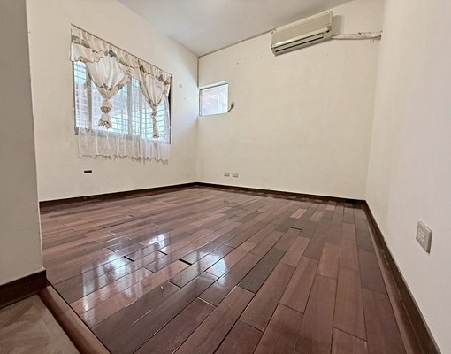 仁愛路秀峰庭電梯3房車位 - Image 5