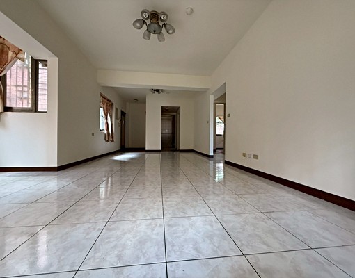 仁愛路秀峰庭電梯3房車位 - Image 9