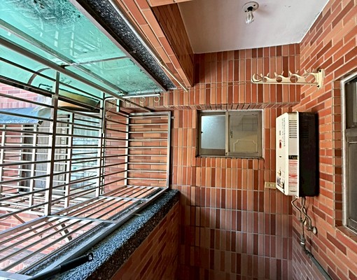 仁愛路秀峰庭電梯3房車位 - Image 11