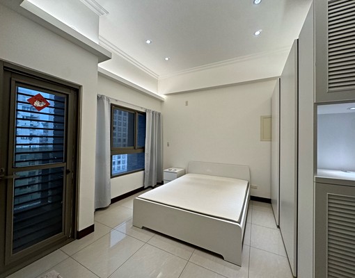 社宅免仲介費可租補中山國小捷運電梯管理陽台套房 - Image 2