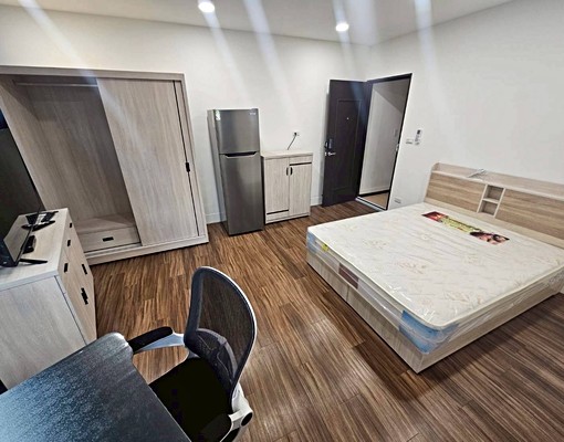 府中🏠可租補報稅/全新裝潢首批入住/採光通風獨洗衣/機能佳 - Image 3