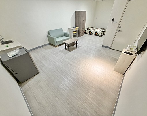 超大空間🔥東區LALAPORT|獨洗陽台流理台機車位雙租補 - Image 3