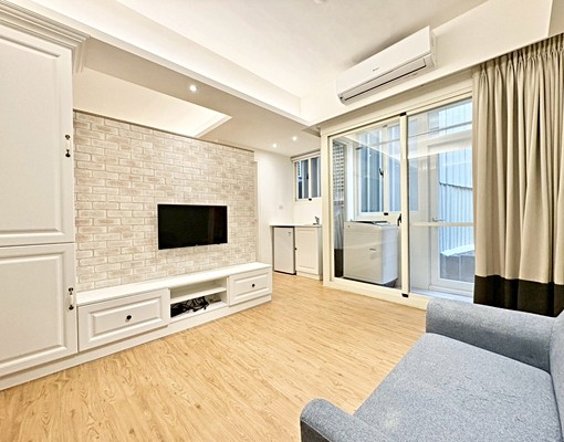 降價!!!有機車位近轉運站旁租屋設備齊全含網路!可租雙補! - Image 7