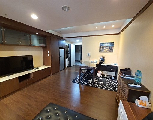 雄女、愛河旁~天河質感大套房(傢電俱齊全)~可申請租補!! - Image 7