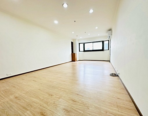 科技大樓/電梯獨套。可補助/報稅。收包裹/垃圾。生活機能強 - Image 1