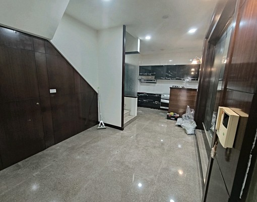 安和路五段車庫透天厝 - Image 3