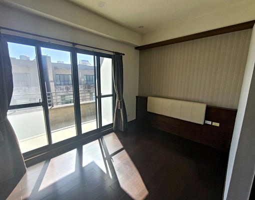 安和路五段車庫透天厝 - Image 12