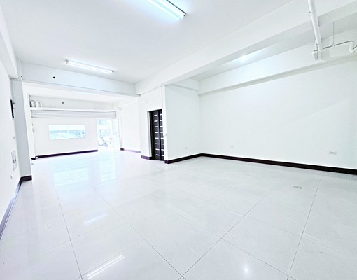 竹南大埔科專五路一樓店面 - Image 2