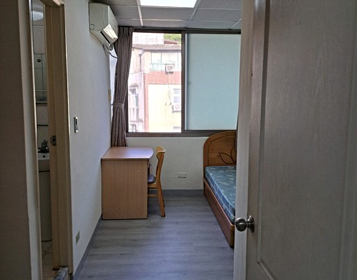 近萬隆捷運站可租補分租套房(限女性) - Image 2