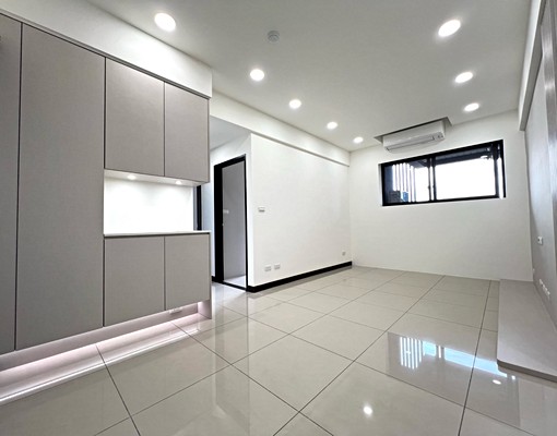 “捲捲媽咪”中路-新画峰二房車,全新裝潢未住,收納十足! - Image 3