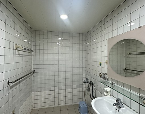 近新莊捷運/近建中街/近中正路/公園一路 - Image 10