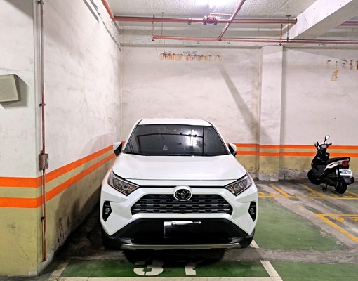 南區超俗3+1房|可租補|全室系統櫃|採光超好|頂樓戶不怕吵 - Image 15