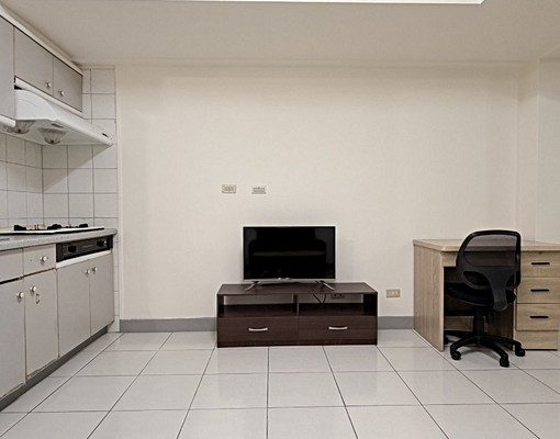 生活機能強捷運臺北101/世貿站(一房一廳一陽台稀有套房 - Image 1